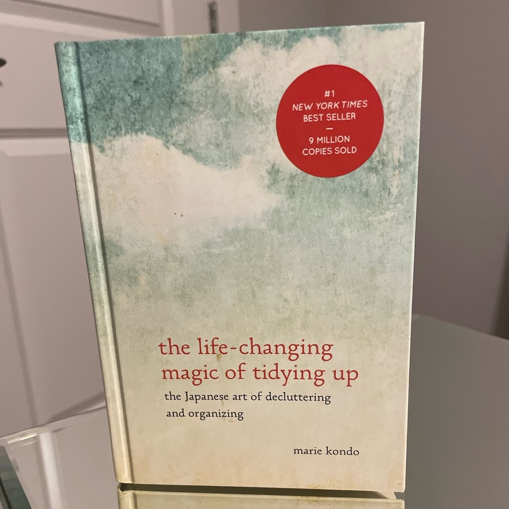 The Life-Changing Magic of Tidying Up book by Marie Kondo. Great condition. - Picture 4 of 6